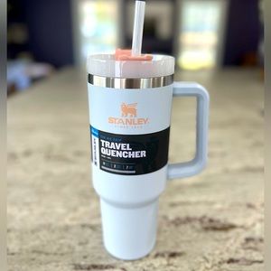 Stanley 40oz CLOUD 😱 Adventure Quencher Travel Tumbler NWT